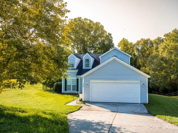 105 S Tanninger Rd, Mount Holly, NC 28120