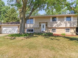 108 S Parkside Rd, Normal, IL 61761