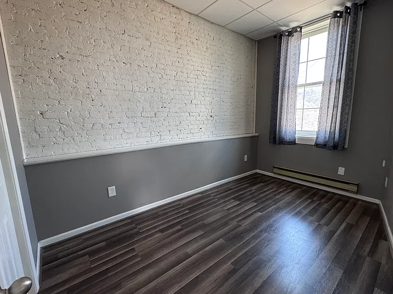 58-60 North Ave #4 — Photo 3
