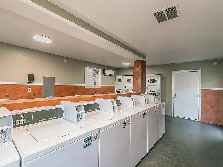 Chapel Creek Apartments — Photo 9