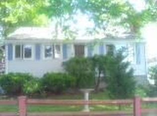 16 Arlington St, Weymouth, MA 02188