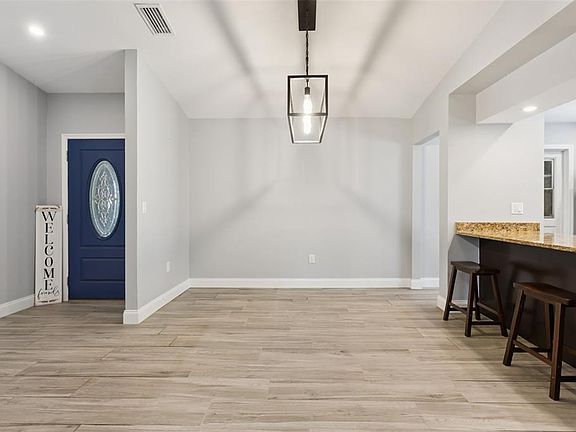 3rd image of 5432 SOUTHGROVE PLACE