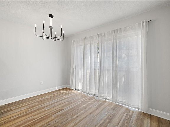 5th image of 210 Pelham Rd Unit 204B