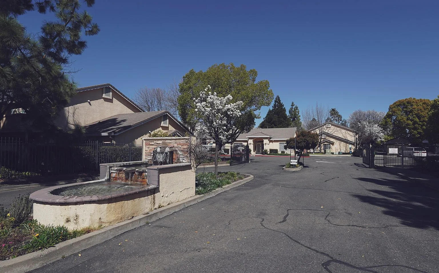 Walnut Grove Senior Apartments — Photo 1