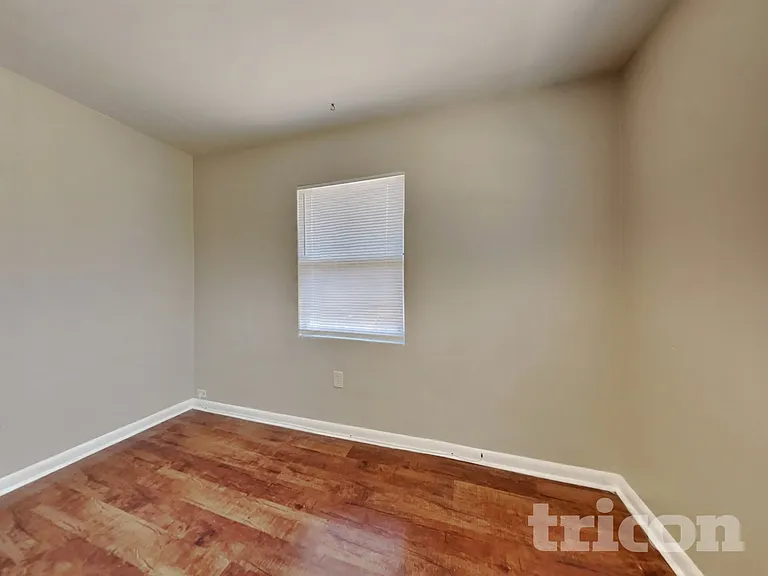 1604 Clark St — Photo 12