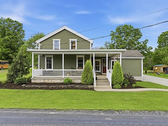4th image of 93 Potterville St