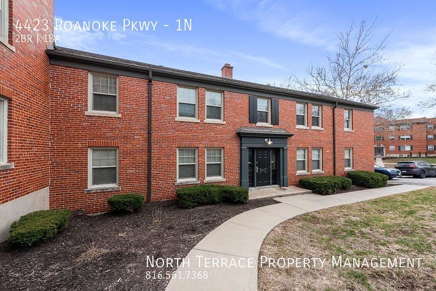 1st image of 4423 Roanoke Pkwy APT 1N