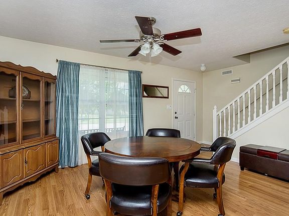 2nd image of 6423 Glory Maple Ln