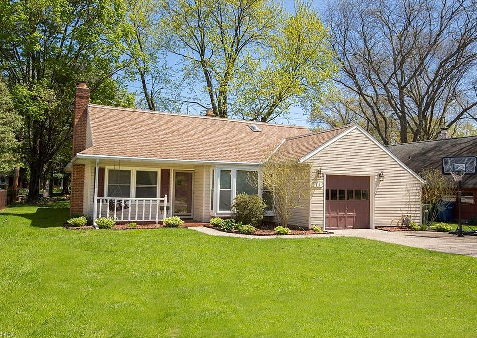 1st image of 115 Edgewood Dr