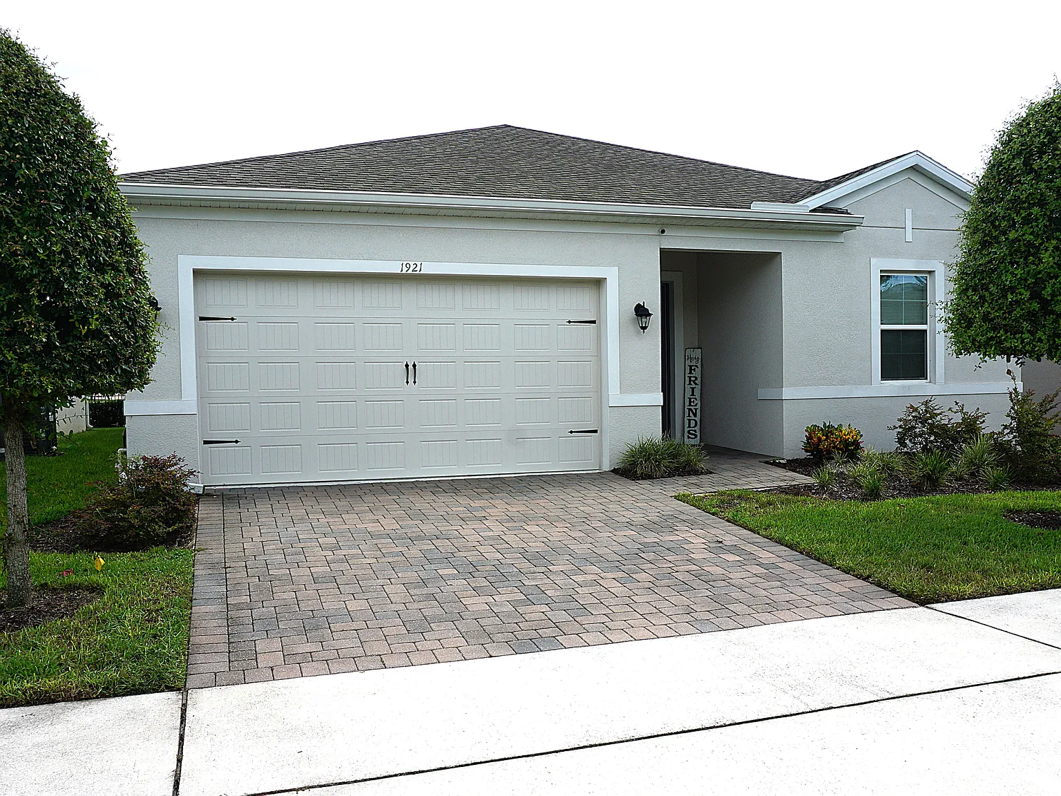 3 bed, 1969 sqft, $2,800 — Photo 1