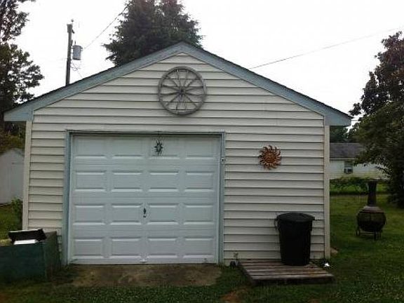 3rd image of 7391 Stuart Dr