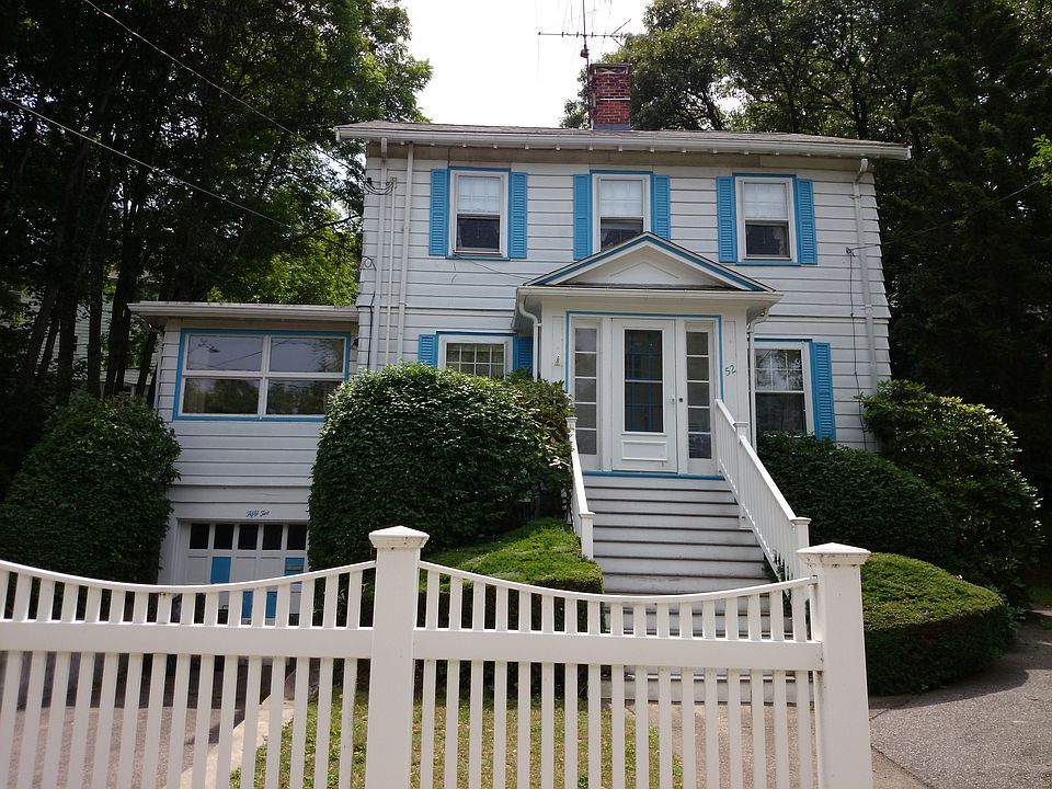 2nd image of 52 Lake Shore Rd