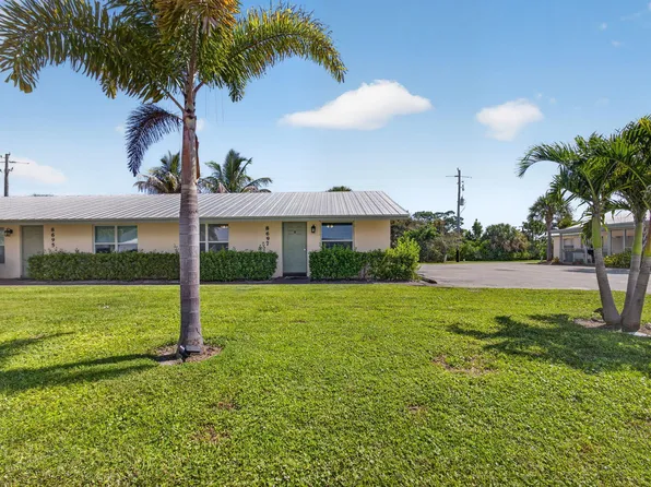 8697 SE Hobe Ridge Ave, Hobe Sound, FL 33455