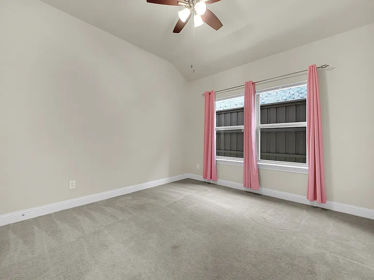 5805 Zinnia Dr — Photo 16