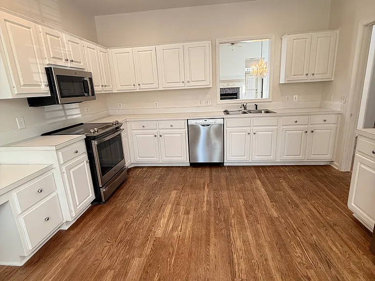 74 Park Village Ln — Photo 6