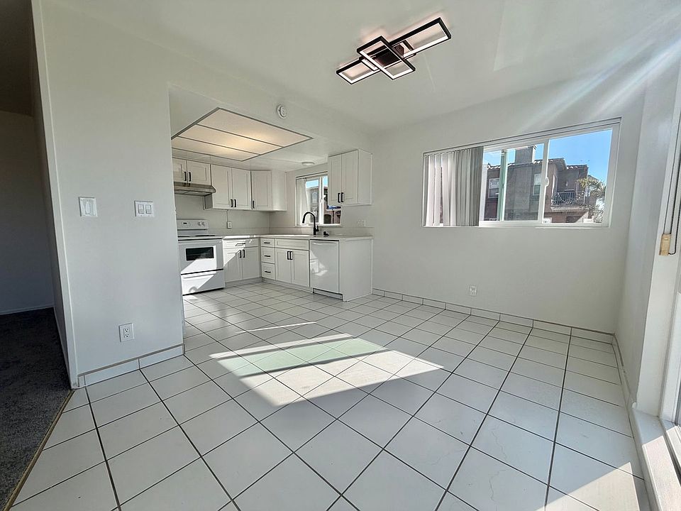 1st image of 1100 Monterey Blvd