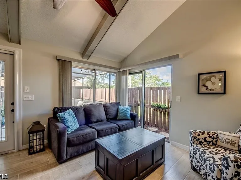 6337 Royal Woods Dr — Photo 11