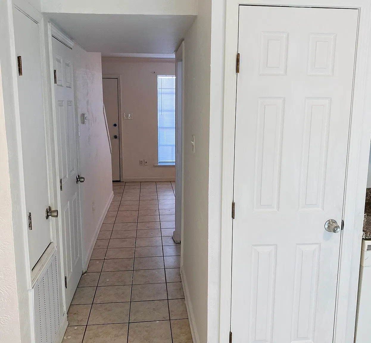 2 bed, 1.5 bath, 1100 sqft, $1,200 — Photo 4