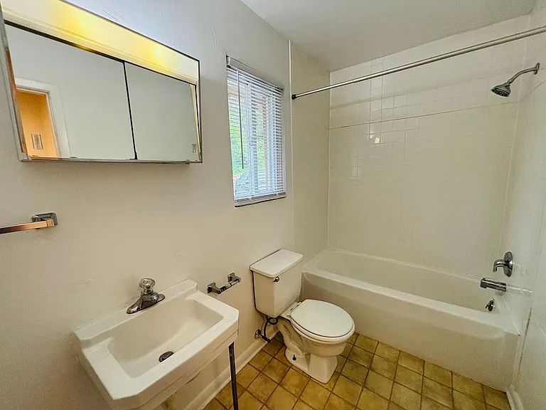 109 Northview Dr #3 — Photo 7