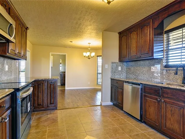 17700 FM 548 — Photo 6