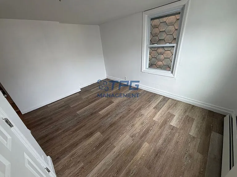 540 Marshall St #2 — Photo 6