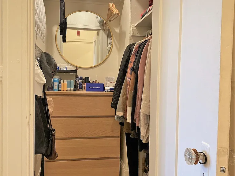 Sutter House Apartments — Photo 32
