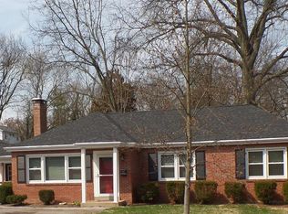 1183 N Berry Rd, Saint Louis, MO 63122