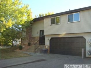 616 Portland Pl, Burnsville, MN 55337