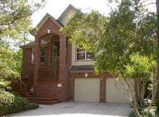 11 Larks Aire Pl, Spring, TX 77381