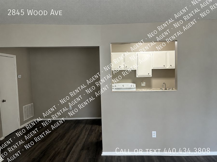 1st image of 2845 Wood Ave