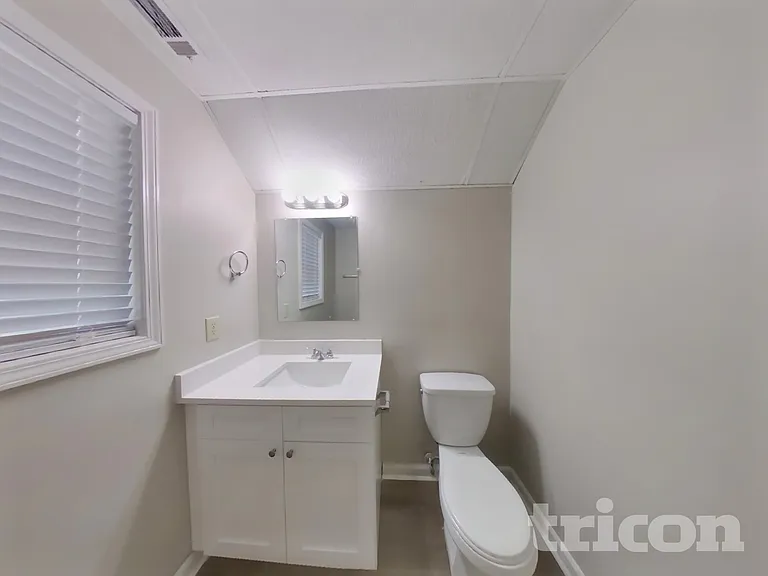 2407 Windridge Dr NE — Photo 13
