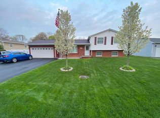 1621 Sunrise Blvd, Monroe, MI 48162