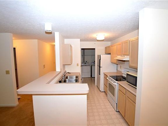 5th image of 12011 Carrington Ln Unit 12011-206