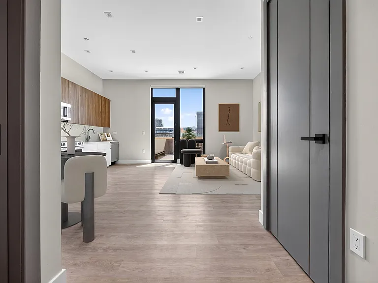 300 Washington St #6G — Photo 2