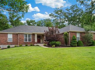 17429 Radcliffe Place Dr, Eureka, MO 63025