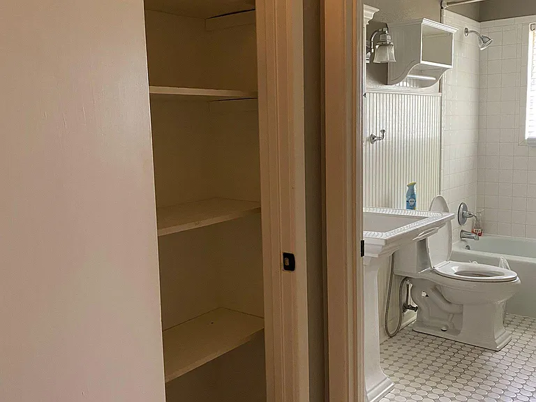 600 Bellaire Dr — Photo 3
