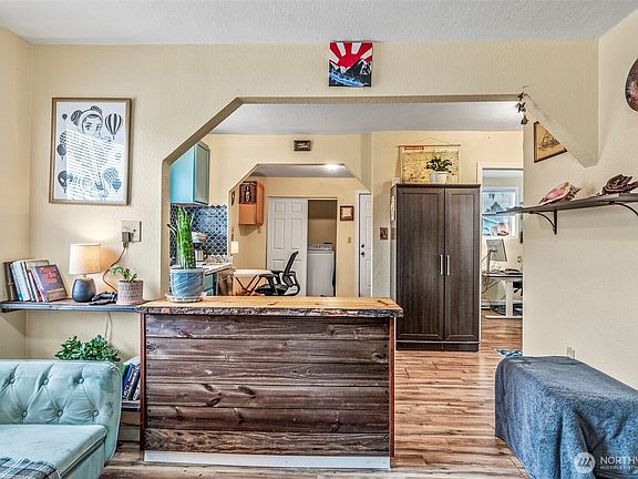 4th image of 268 25th Avenue