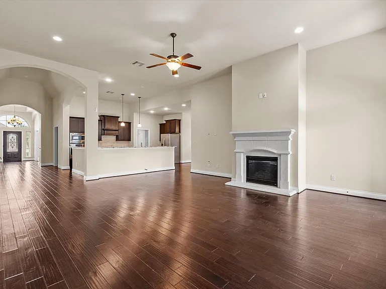 2524 Davis Prairie Ln — Photo 15