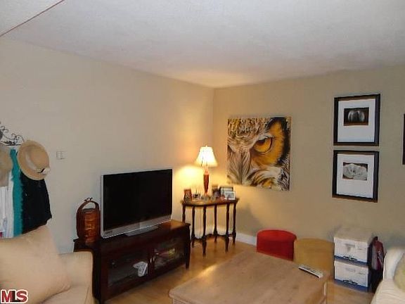 2nd image of 1066 E 2nd St APT 1