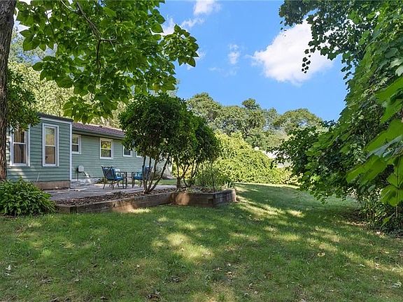 3rd image of 45 Circledale Dr