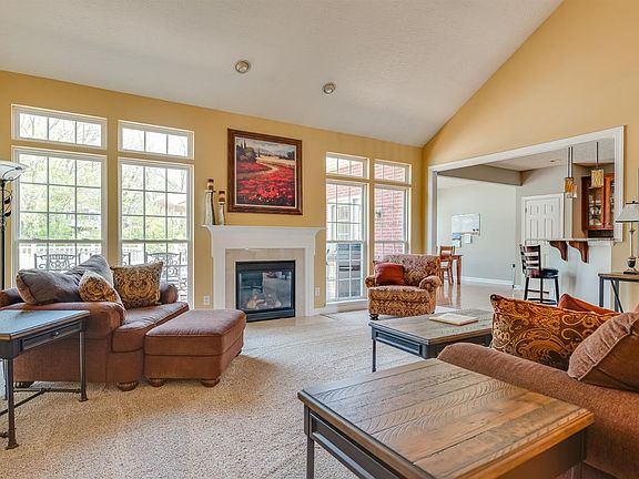 2nd image of 5824 Emerald Lake Dr