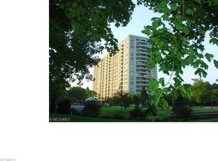 1 Lake Shore Blvd #109, Bratenahl, OH 44108