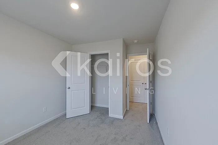 2097 Banyon Cir — Photo 17