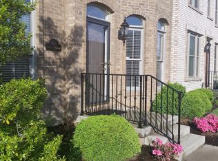 913 Star Shoot Pkwy, Lexington, KY 40509