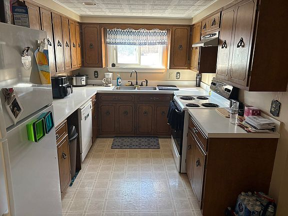 3rd image of 7 Cascade Flats