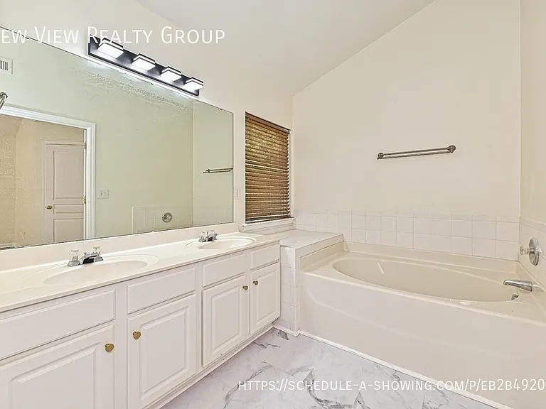 10208 Old Carolina Dr — Photo 18