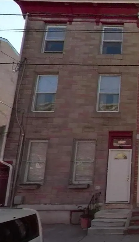 1114 Green St - 1F — Photo 3