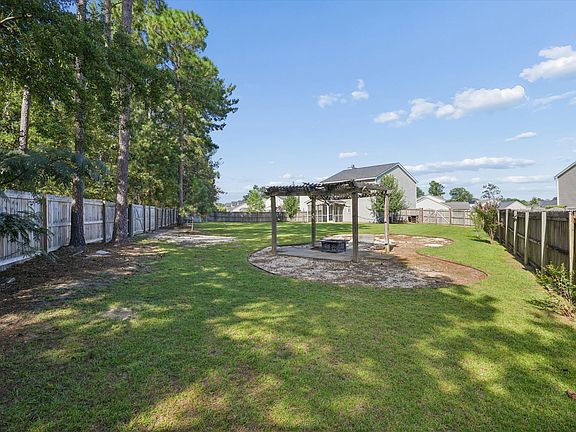 4th image of 311 Taggert Cir