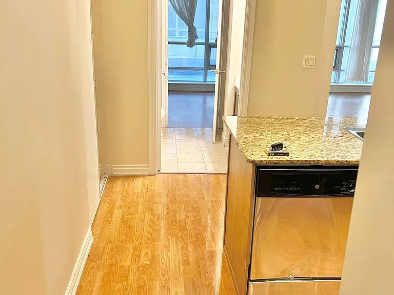 761 Bay St #204 — Photo 7