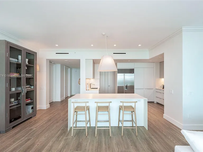 10295 Collins Ave #2506 — Photo 4